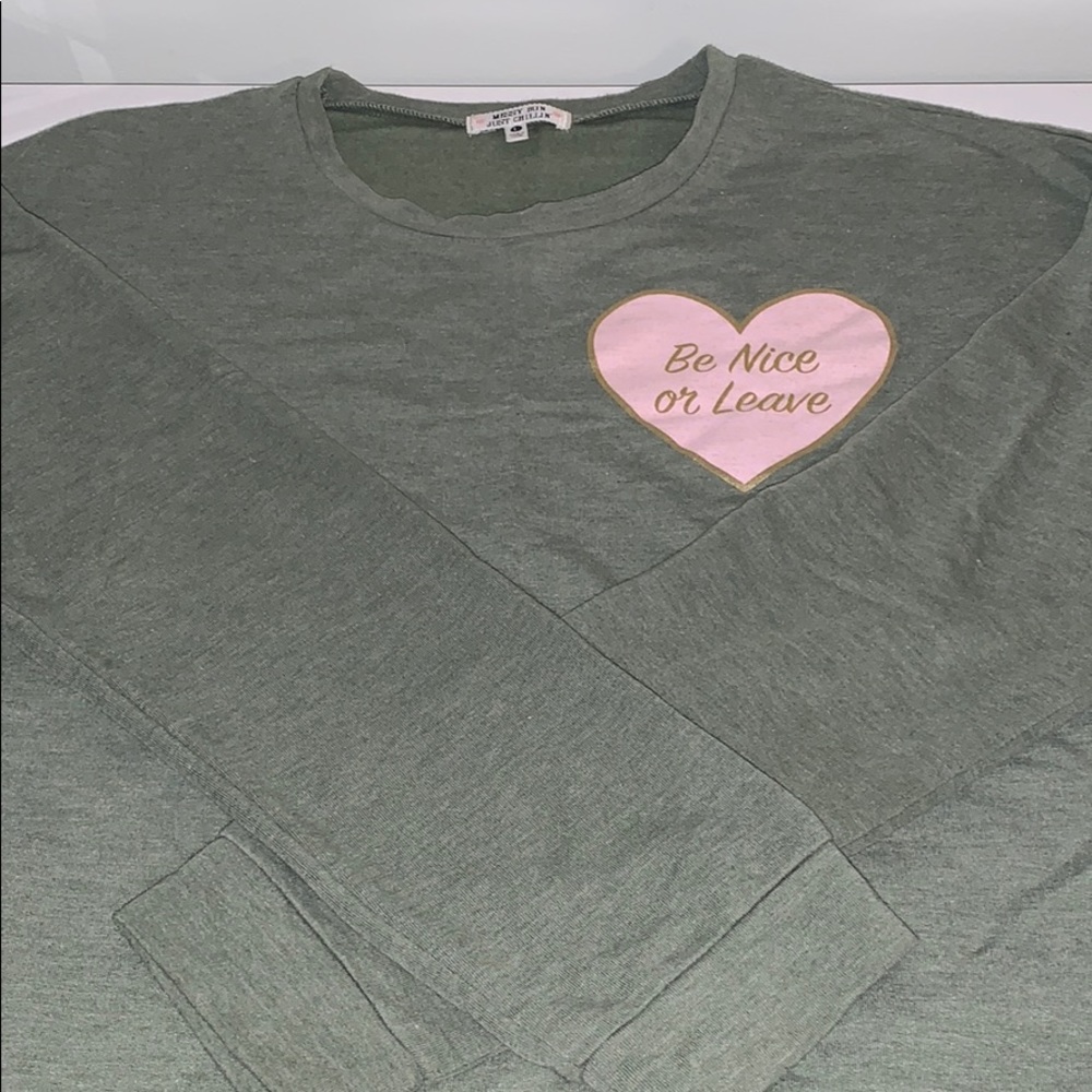 Cute heart pullover💖 - Picture 2 of 3